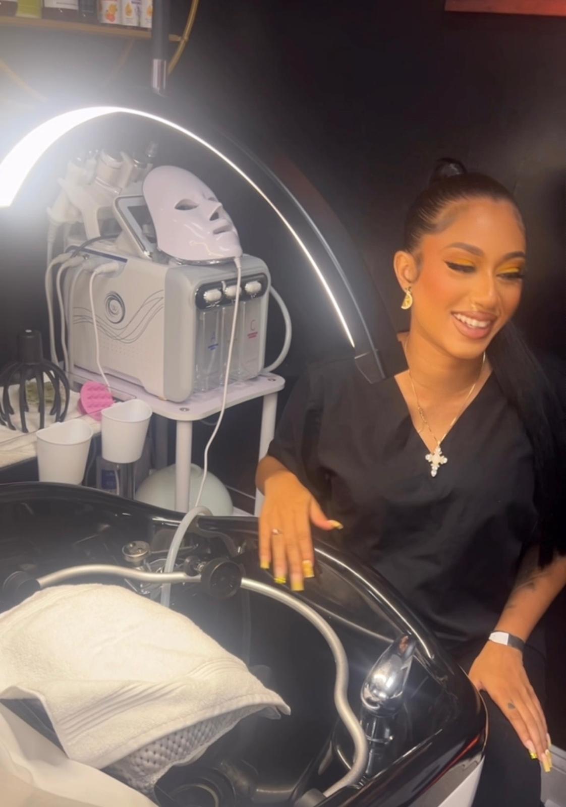 LED light therapy facial near me at Sinkor Beauty Salon Middletown DE Delaware — anti-aging LED mask treatment