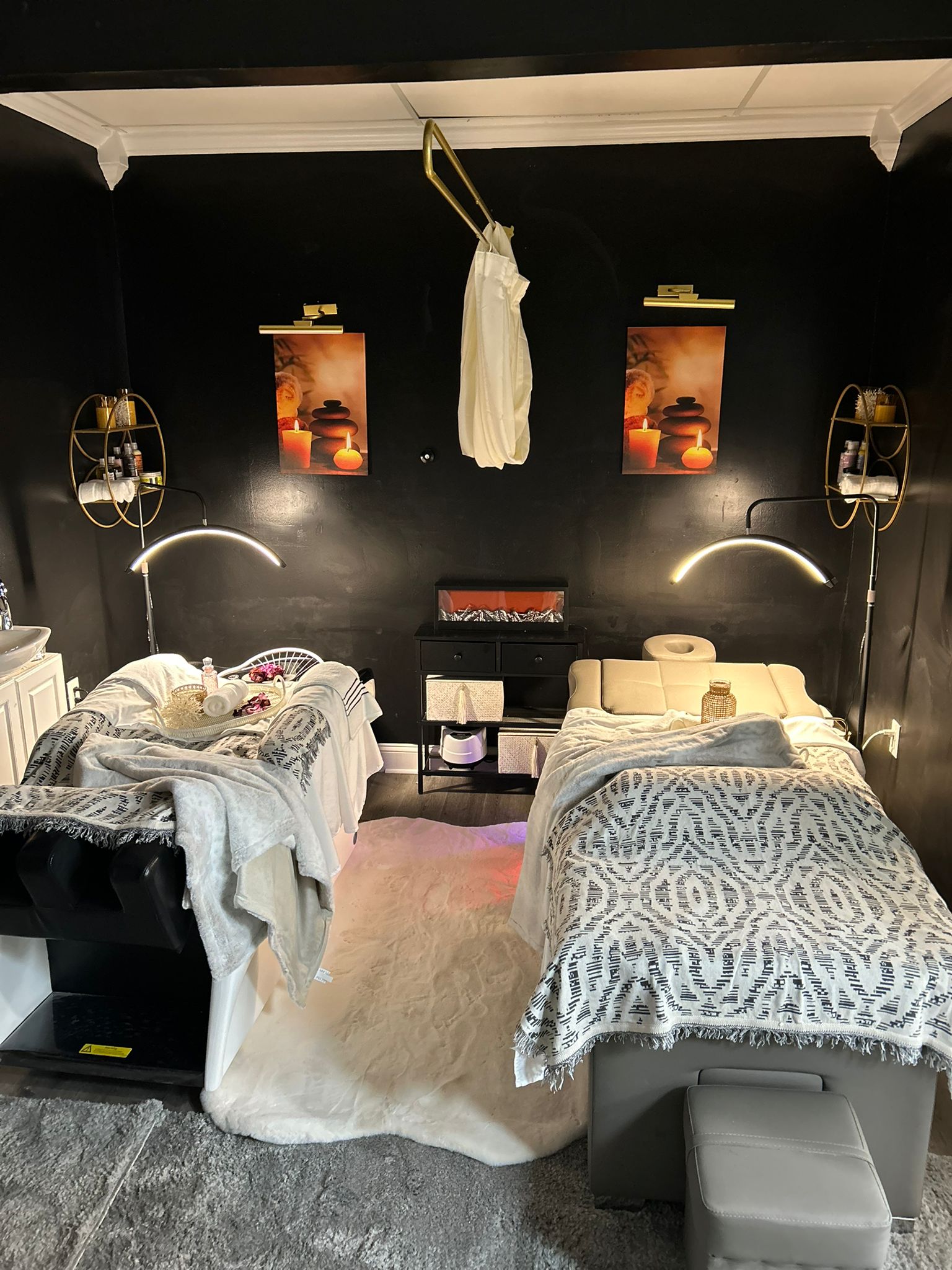 Dual scalp treatment beds - book head spa appointment near me Middletown Delaware