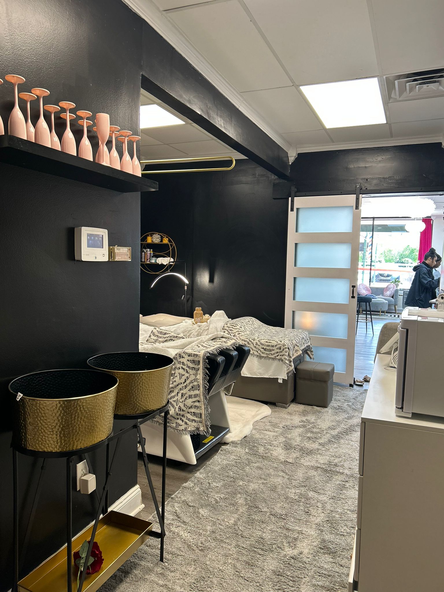 Luxury head spa treatment area - spa scalp treatment experience Middletown Delaware